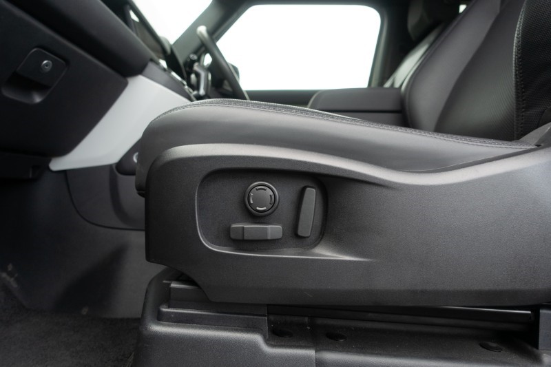 Used Land Rover Defender 2023 for sale - 77729483: Photo 60