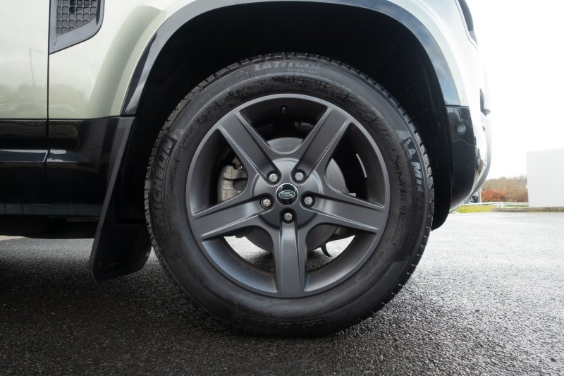 Used Land Rover Defender 2023 for sale - 77729483: Photo 8