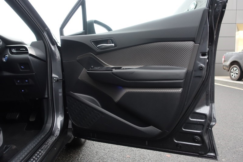 Used Toyota C-HR 2021 for sale - 76981868: Photo 46