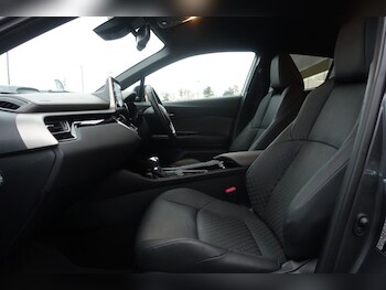 Used Toyota C-HR 2021 for sale - 76981868: Photo