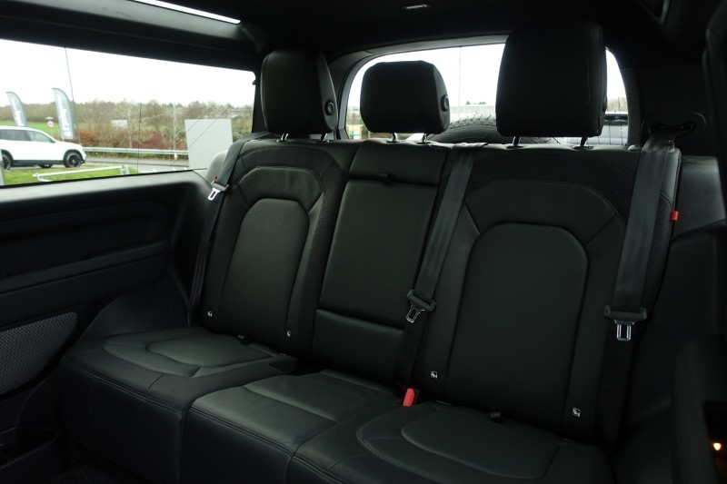 Used Land Rover Defender 2024 for sale - 77001348: Photo 4