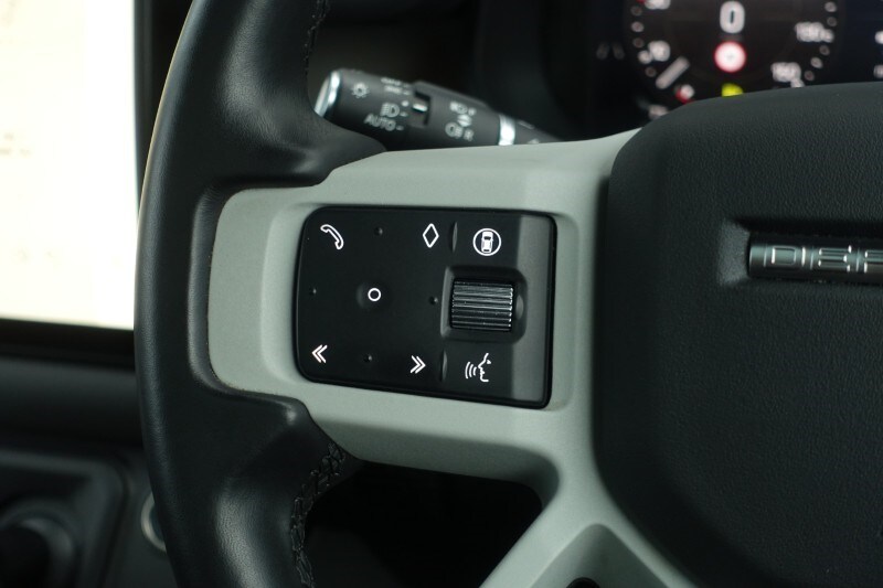 Used Land Rover Defender 2024 for sale - 77001348: Photo 40