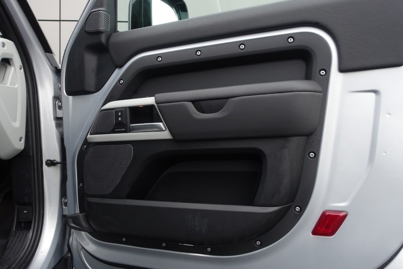 Used Land Rover Defender 2024 for sale - 77001348: Photo 53