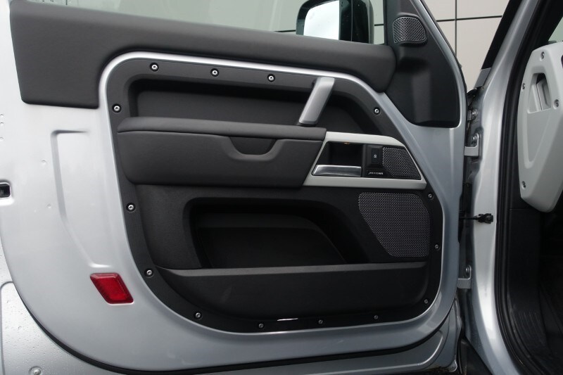 Used Land Rover Defender 2024 for sale - 77001348: Photo 57