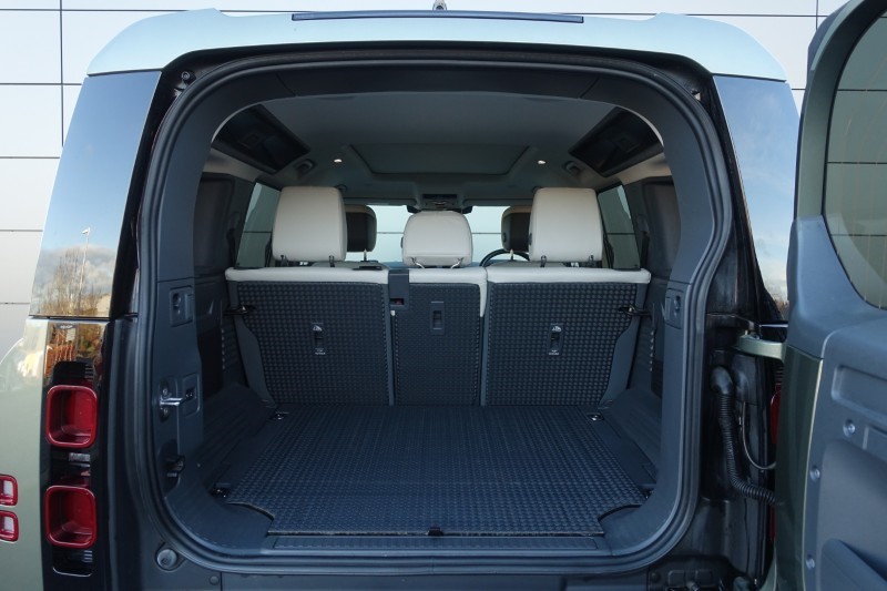 Used Land Rover Defender 2023 for sale - 76981959: Photo 10