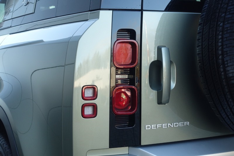 Used Land Rover Defender 2023 for sale - 76981959: Photo 19