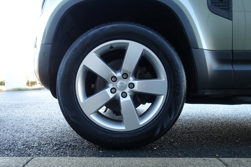 Used Land Rover Defender 2023 for sale - 76981959: Photo 32