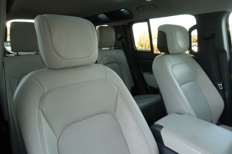 Used Land Rover Defender 2023 for sale - 76981959: Photo 51