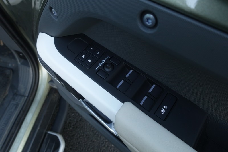 Used Land Rover Defender 2023 for sale - 76981959: Photo 57