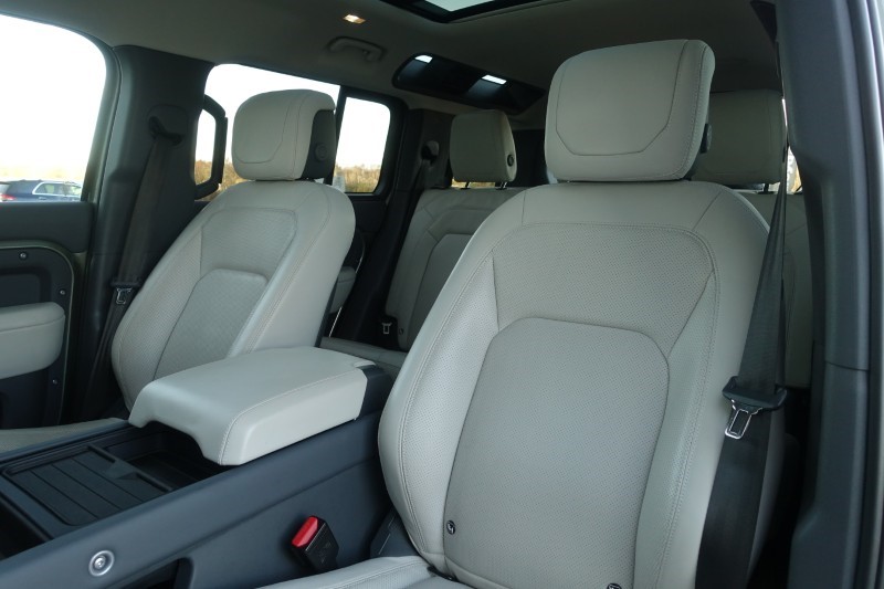 Used Land Rover Defender 2023 for sale - 76981959: Photo 69