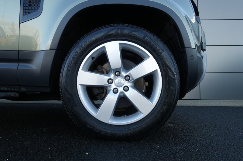 Used Land Rover Defender 2023 for sale - 76981959: Photo 8