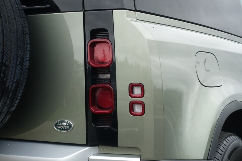 Used Land Rover Defender 2021 for sale - 77662128: Photo 24