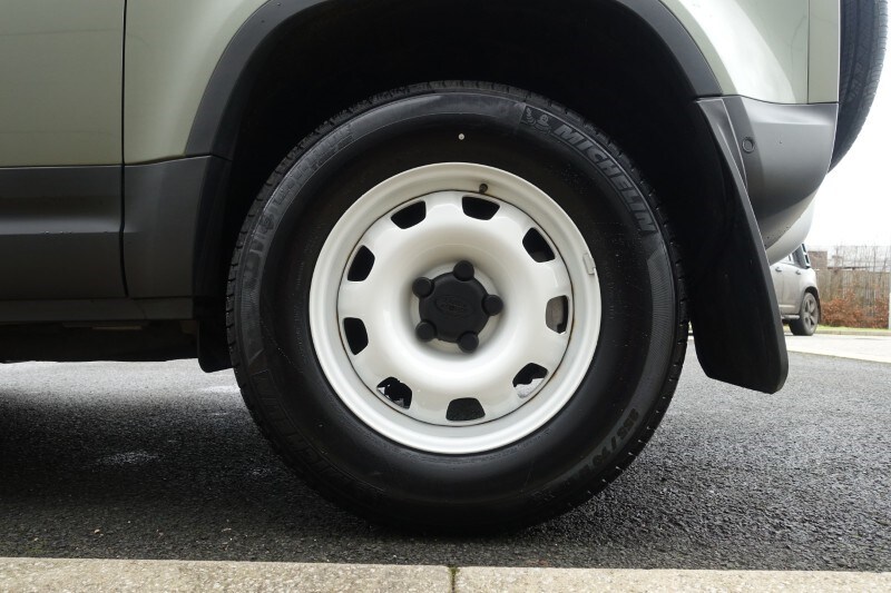 Used Land Rover Defender 2021 for sale - 77662128: Photo 28