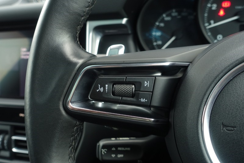 Used Porsche Macan 2022 for sale - 77729458: Photo 40