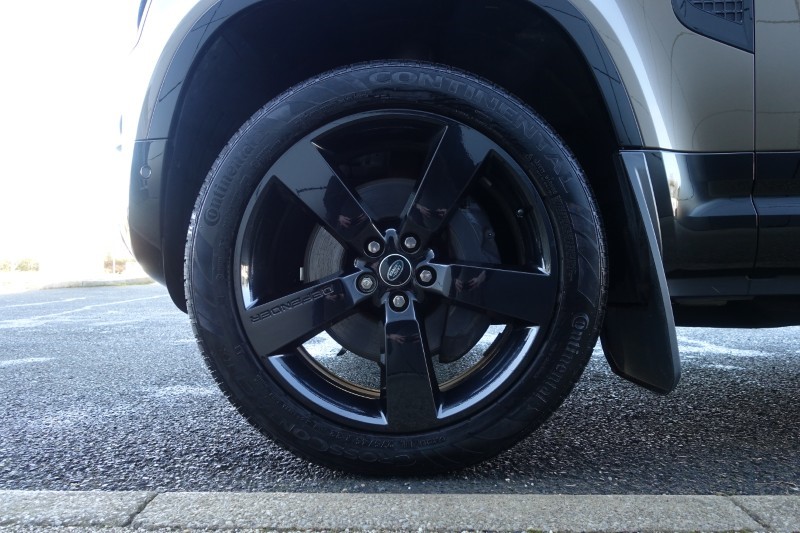 Used Land Rover Defender 2023 for sale - 77791283: Photo 32