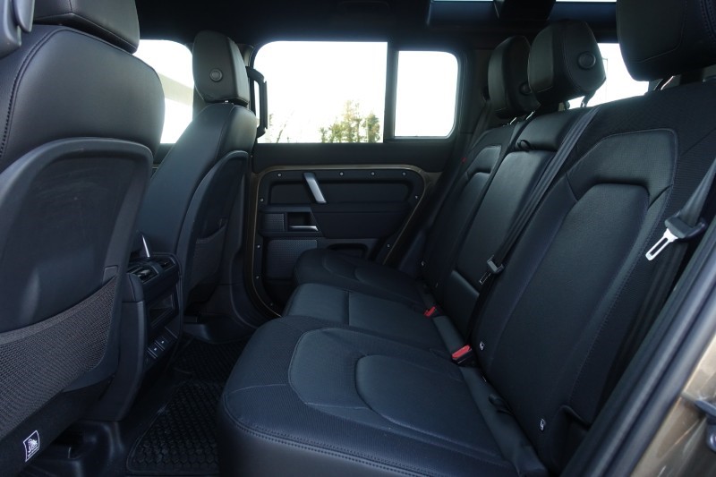 Used Land Rover Defender 2023 for sale - 77791283: Photo 4