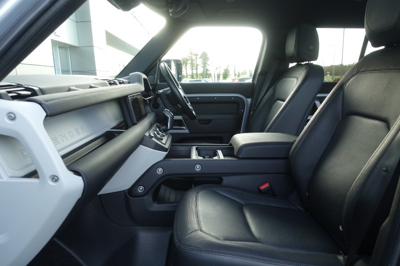 Used Land Rover Defender 2024 for sale - 77690972: Photo 3