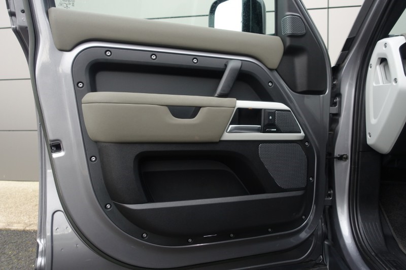 Used Land Rover Defender 2023 for sale - 78000456: Photo 61