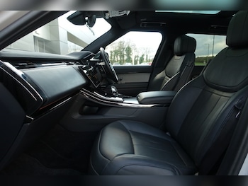 Used Land Rover Range Rover Sport 2023 for sale - 77220404: Photo