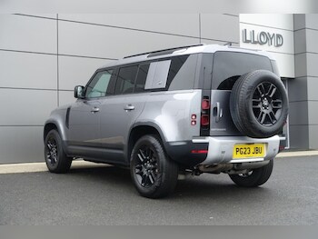 Used Land Rover Defender 2023 for sale - 77700993: Photo