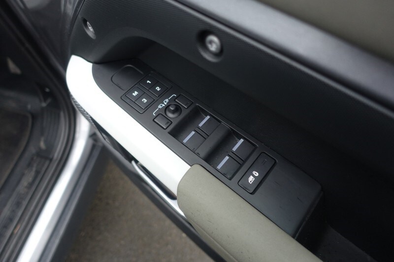 Used Land Rover Defender 2023 for sale - 77700993: Photo 53