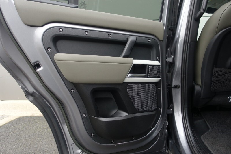 Used Land Rover Defender 2023 for sale - 77700993: Photo 58