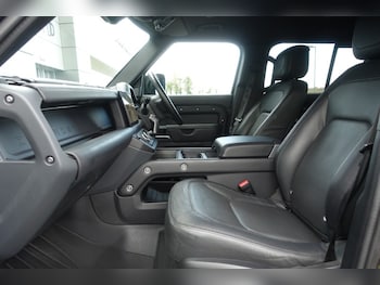 Used Land Rover Defender 2024 for sale - 77758742: Photo