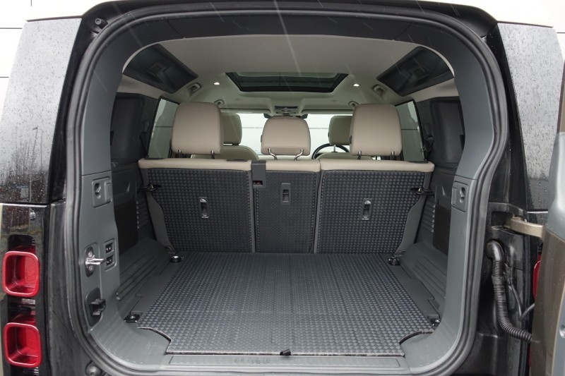 Used Land Rover Defender 2022 for sale - 77592335: Photo 11