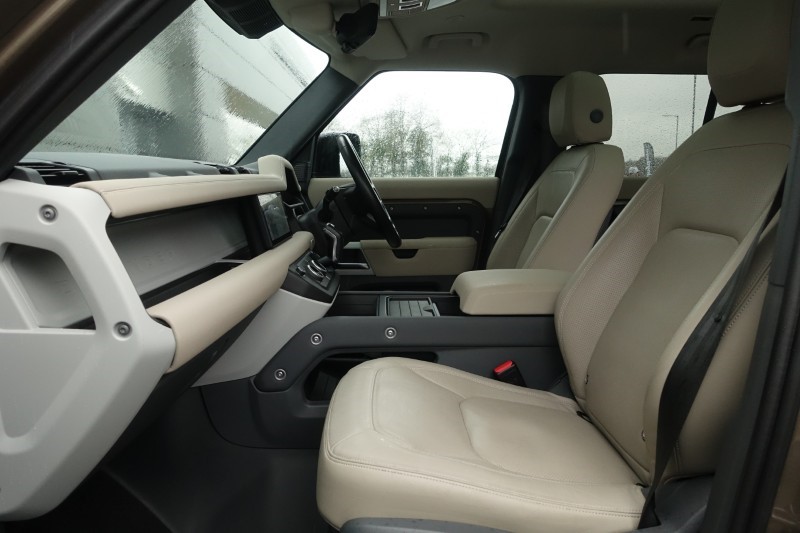 Used Land Rover Defender 2022 for sale - 77592335: Photo 4