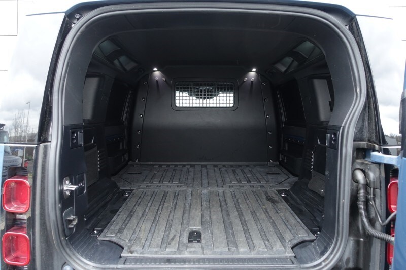 Used Land Rover Defender 2023 for sale - 77877760: Photo 10