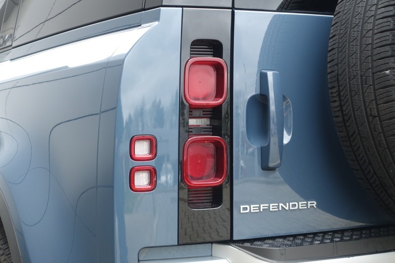 Used Land Rover Defender 2023 for sale - 77877760: Photo 19