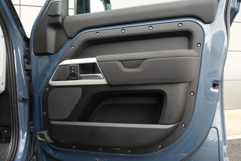 Used Land Rover Defender 2023 for sale - 77877760: Photo 45