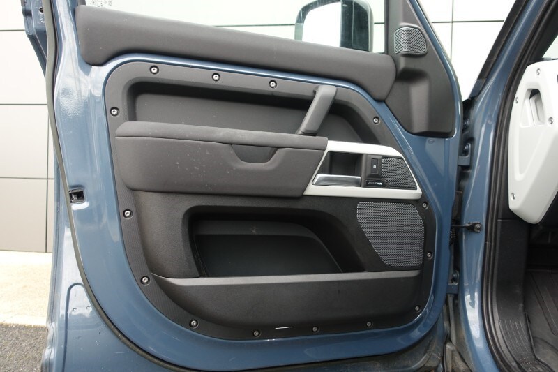 Used Land Rover Defender 2023 for sale - 77877760: Photo 48