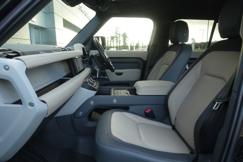 Used Land Rover Defender 2023 for sale - 78179951: Photo 4