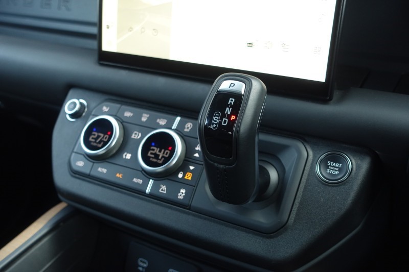 Used Land Rover Defender 2023 for sale - 77965418: Photo 13