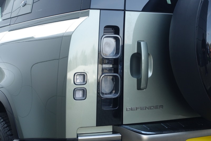 Used Land Rover Defender 2023 for sale - 77965418: Photo 29