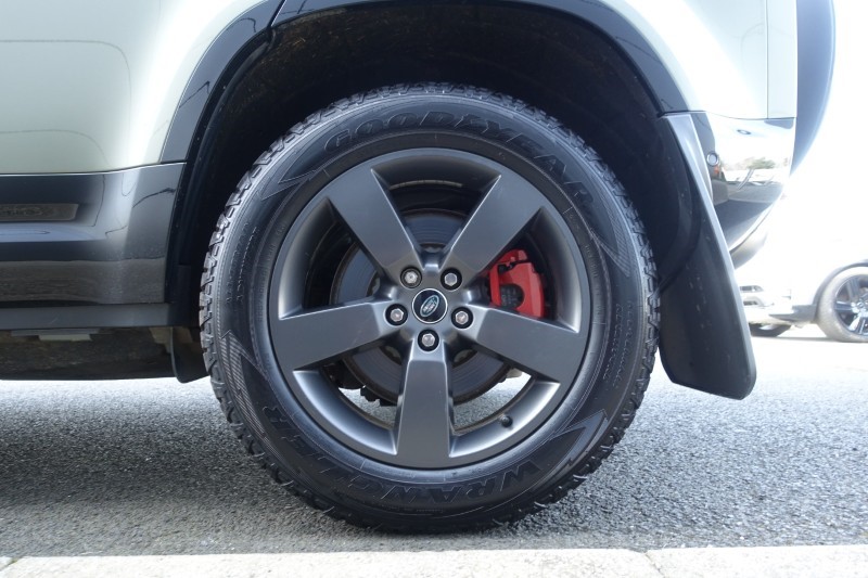 Used Land Rover Defender 2023 for sale - 77965418: Photo 30