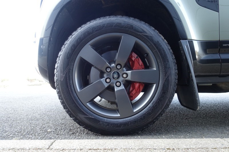 Used Land Rover Defender 2023 for sale - 77965418: Photo 31