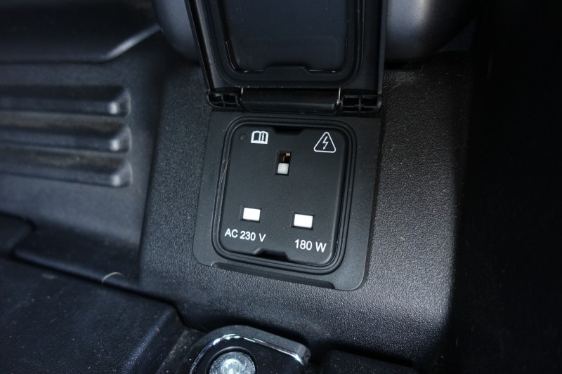 Used Land Rover Defender 2023 for sale - 77965418: Photo 37