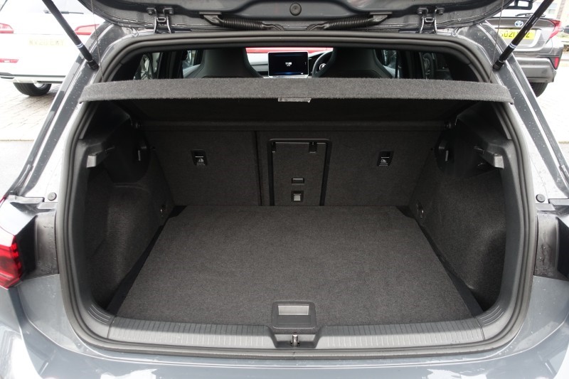 Used Volkswagen Golf 2024 for sale - 77248094: Photo 11