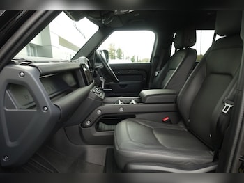 Used Land Rover Defender 2025 for sale - 78176004: Photo