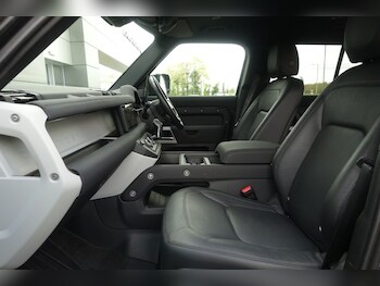 Used Land Rover Defender 2023 for sale - 78344081: Photo