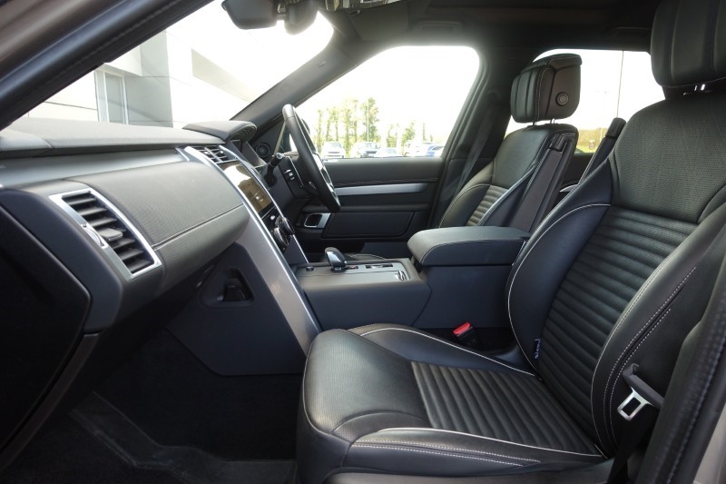 Used Land Rover Discovery 2023 for sale - 78077670: Photo 3