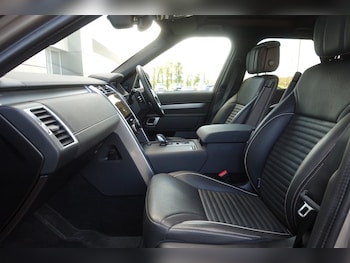 Used Land Rover Discovery 2023 for sale - 78077670: Photo