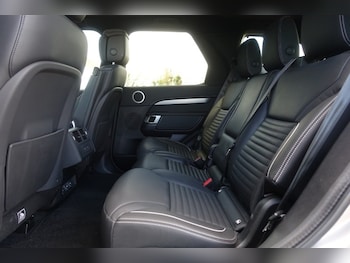 Used Land Rover Discovery 2023 for sale - 78077670: Photo