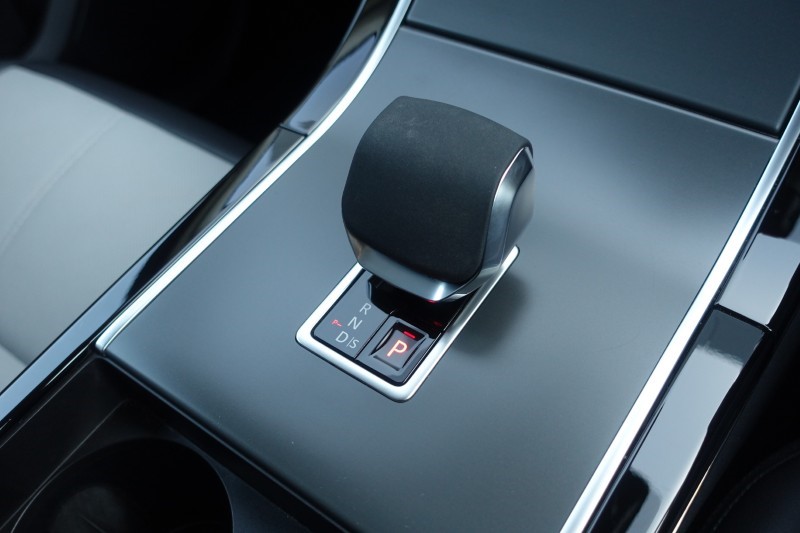 Used Land Rover Range Rover Velar 2024 for sale - 77745976: Photo 13