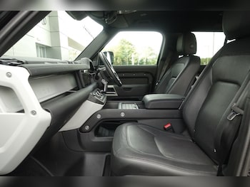 Used Land Rover Defender 2023 for sale - 79524564: Photo