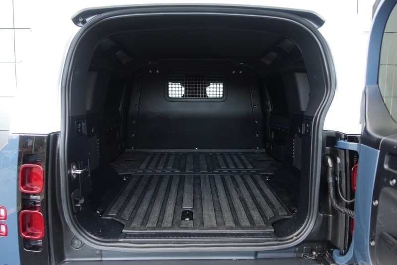 Used Land Rover Defender 2022 for sale - 78014747: Photo 10