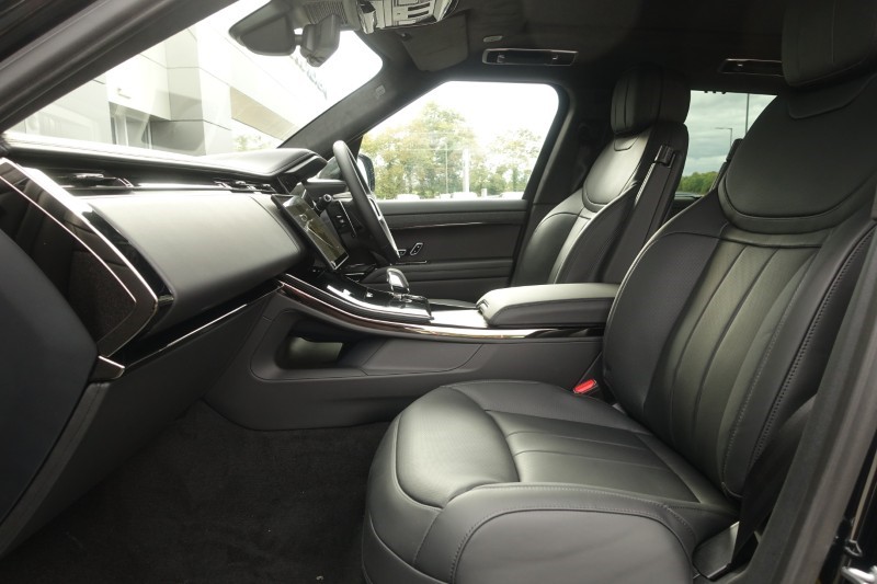 Used Land Rover Range Rover Sport 2025 for sale - 76982046: Photo 3