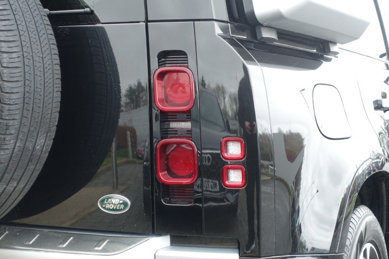 Used Land Rover Defender 2022 for sale - 77690970: Photo 27